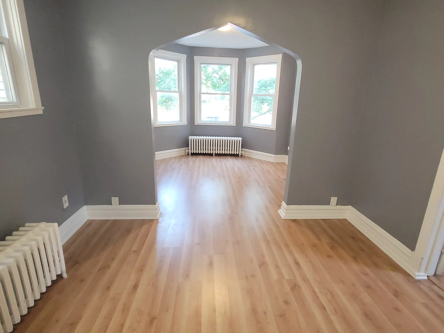 1323 S 51st Ct — Photo 3