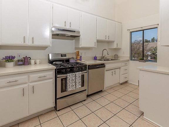 5th image of 11028 Landale St APT 111