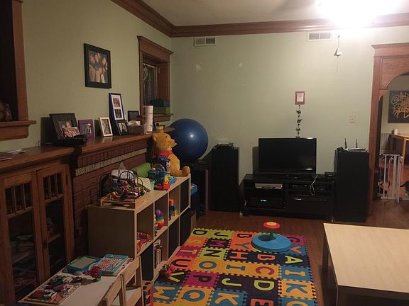 2nd image of 3242 W Wilson Ave #1