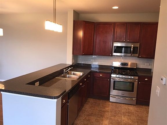 4th image of 369 S Litchfield Dr