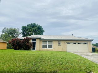 435 SW Kabot Ave, Port Saint Lucie, FL 34953