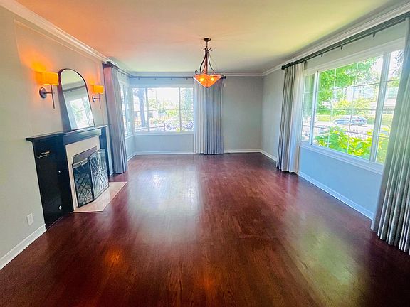 4th image of 2420 McKinley Dr