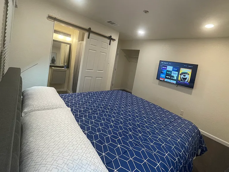 6807 Bender Dr — Photo 28