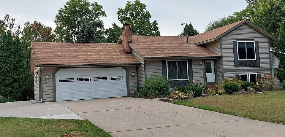 1st image of 2241 Jamestown Dr SE