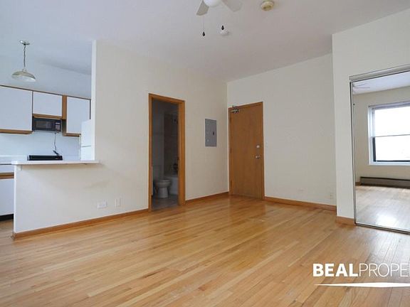 5th image of 635 W Barry Ave #503