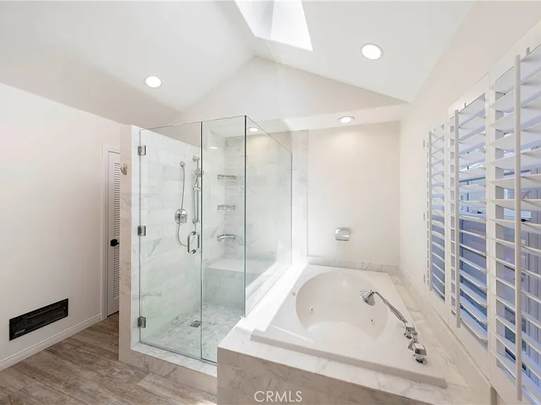 515 Begonia Ave #B — Photo 20