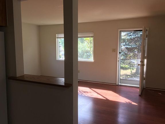 4th image of 167 Belmont St
