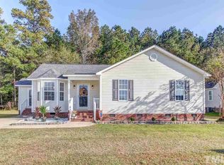 470 Knollwood Dr, Selma, NC 27576