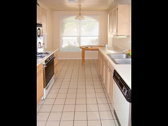 5th image of 6904 El Cajon Ct NW