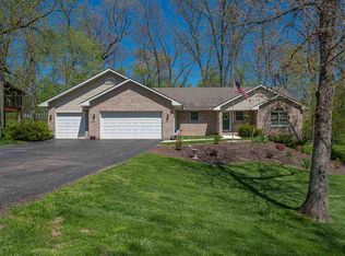 808 W Chinquapin Dr, Oregon, IL 61061