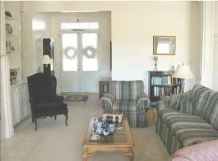 140 River Oaks Dr, La Place, LA 70068