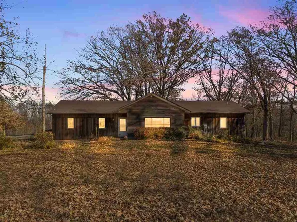 2988 S Highway 1, Washington, IA 52353