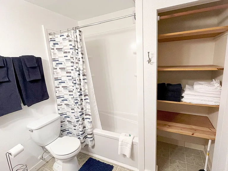 7533 Regal Mountain Dr — Photo 9