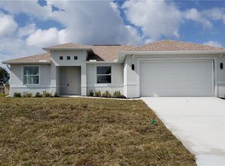 120 NW 17th Pl, Cape Coral, FL 33993
