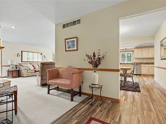 4th image of 2944 Vincent Rd