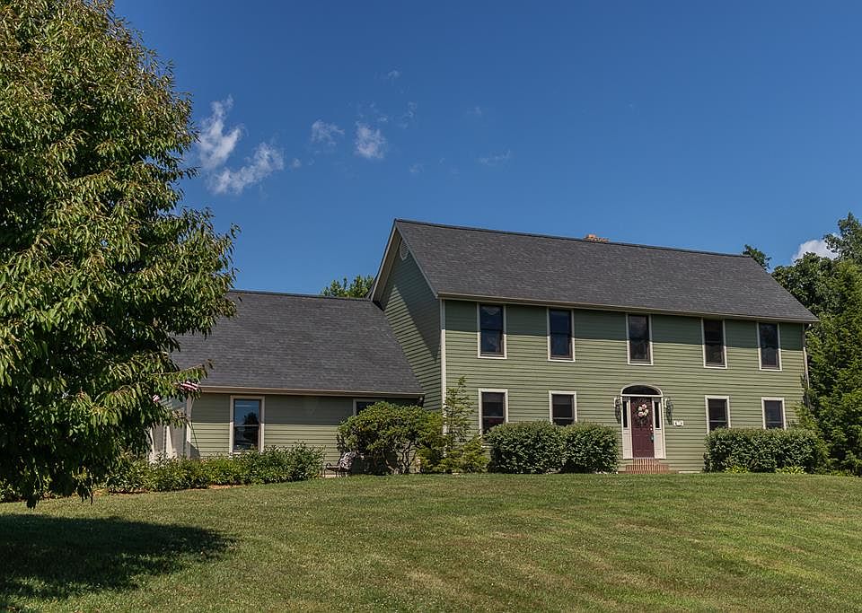 1st image of 13 Robin Hill Ln