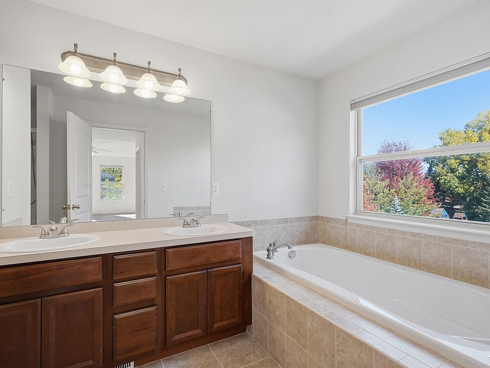 41668 Steinbeck Gln, photo 29