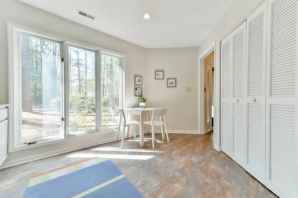 3 bed, 2.5 bath, 1475 sqft, $1,850 — Photo 3