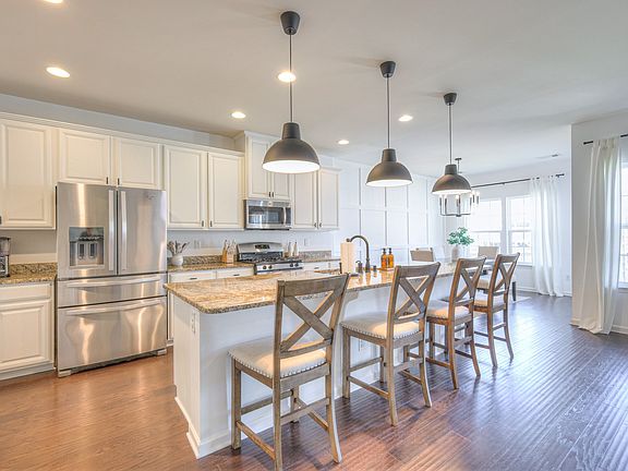 2nd image of 2604 Cortlandt Ct