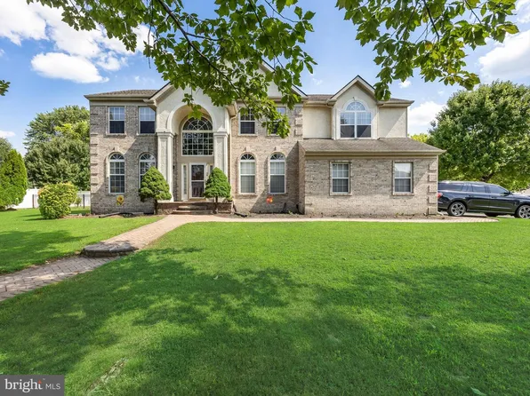 35 Chase Rd, Lumberton, NJ 08048