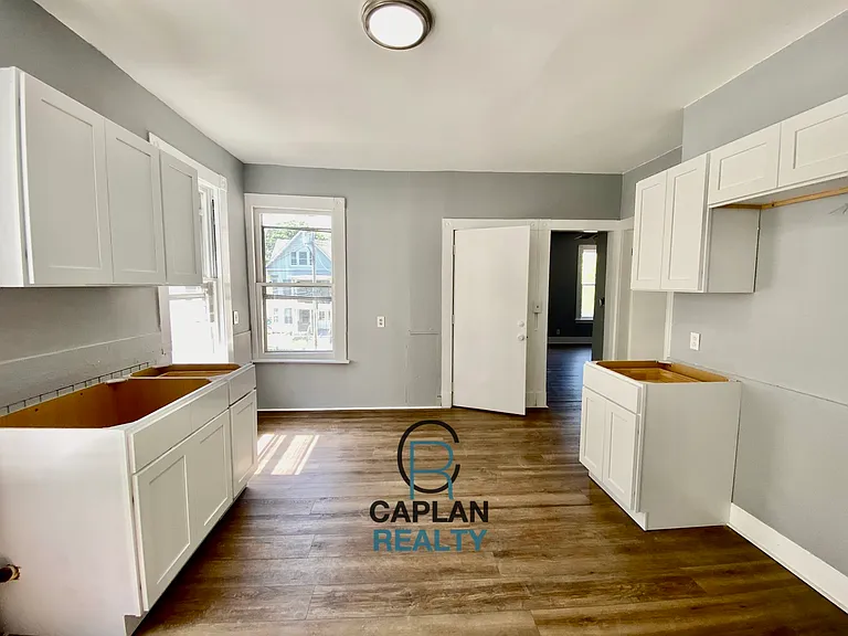49 Carmel St #2 — Photo 5