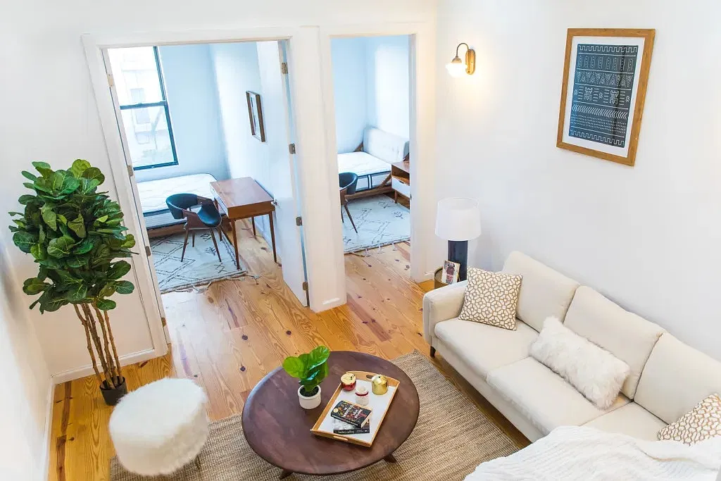 4 bed, 1.5 bath, 110 sqft, $1,310 — Photo 3