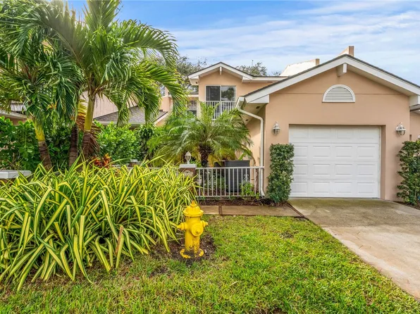 220 Park Shores Cir #220C, Indian River Shores, FL 32963