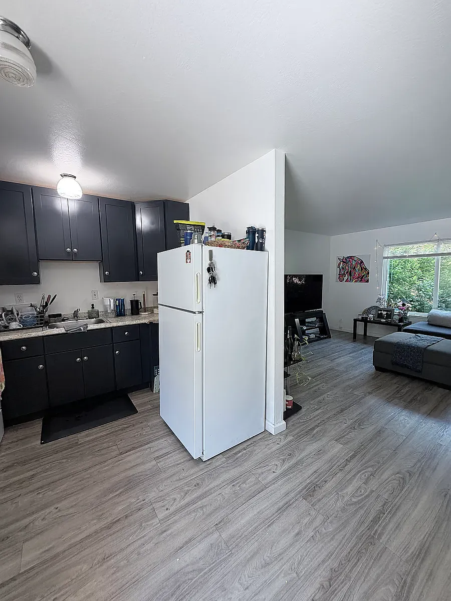 Building Photo - 760 D St #2