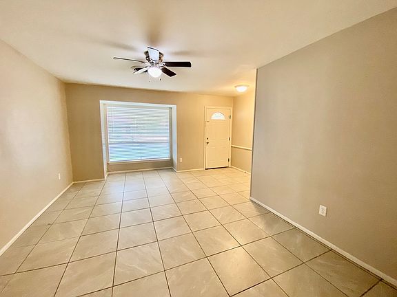 3rd image of 1904 Candlewood Dr