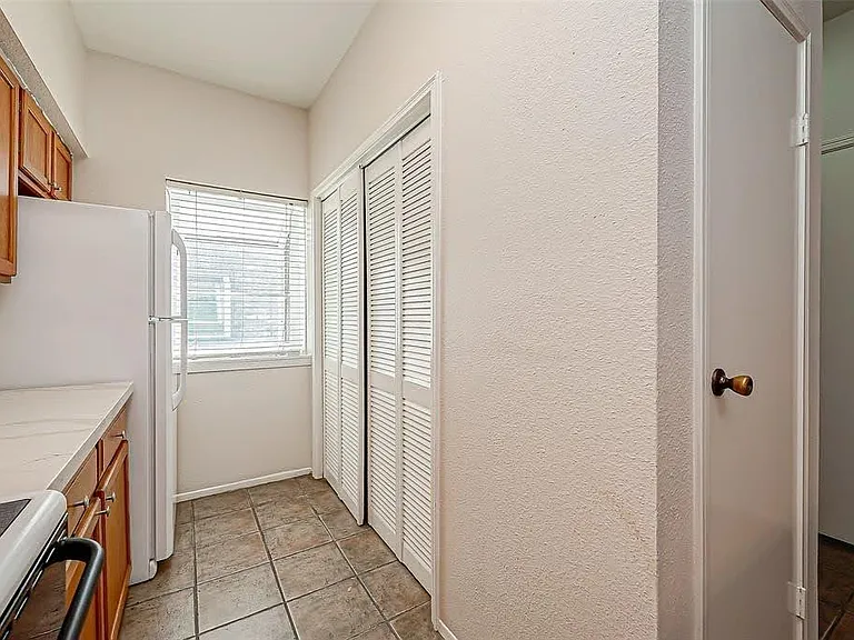 7729 Cambridge St #7729 — Photo 13