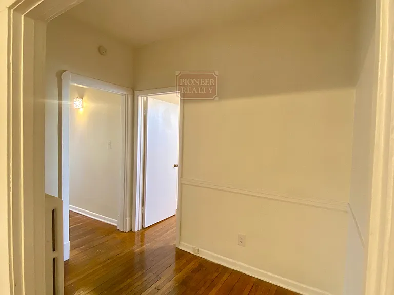 3110 Kensington Ave #8 — Photo 9