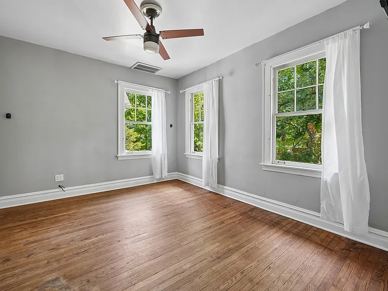 246 Maple Ave — Photo 21