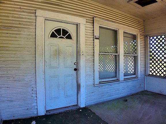 3rd image of 270 S 9th St
