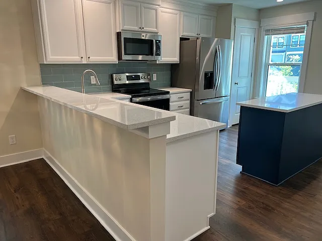 Kitchen bar