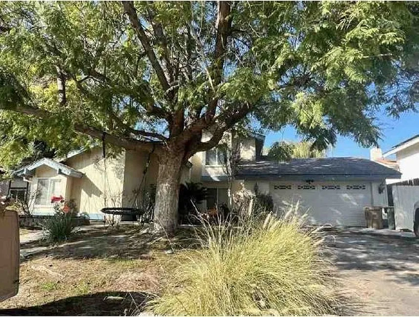 1905 Glencairn Ct photo 1