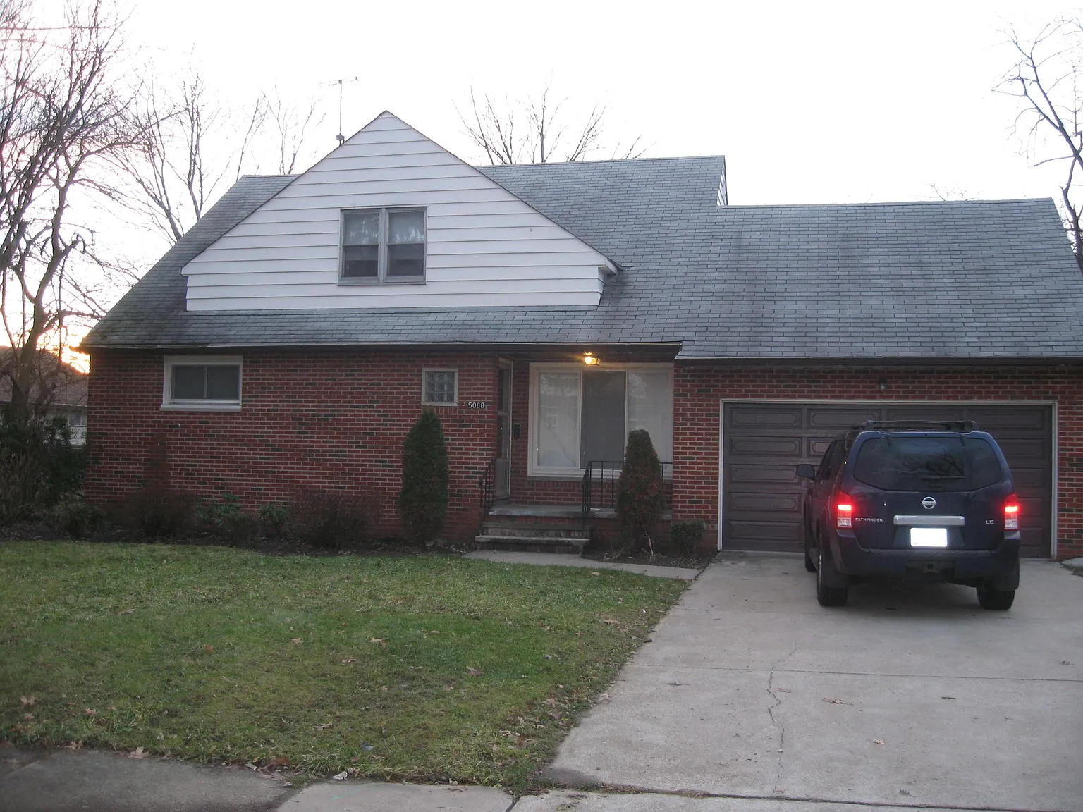 5068 Clement Ave photo 1