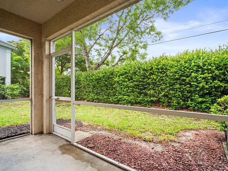 8219 Pacific Beach Dr — Photo 27