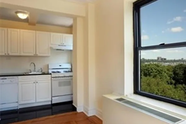 Rented by Corcoran | media 48