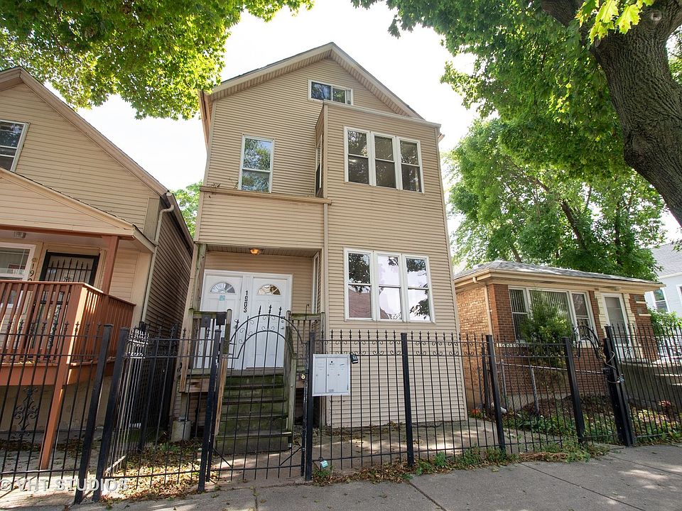 1st image of 1903 N Mozart St #1