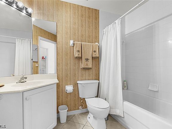 3rd image of 4011 Palm Tree Blvd APT 401