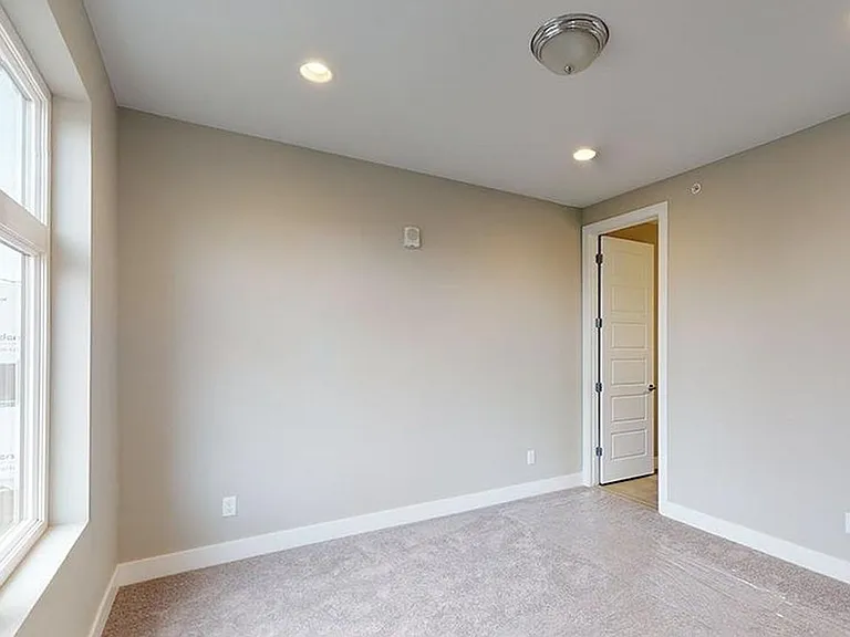 1752 W 41st Ave — Photo 19