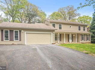 5105 Pheasant Ridge Rd, Fairfax, VA 22030