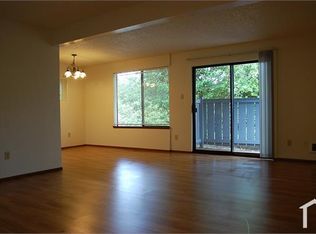 108 Kensington Ave S APT 7, Kent, WA 98030