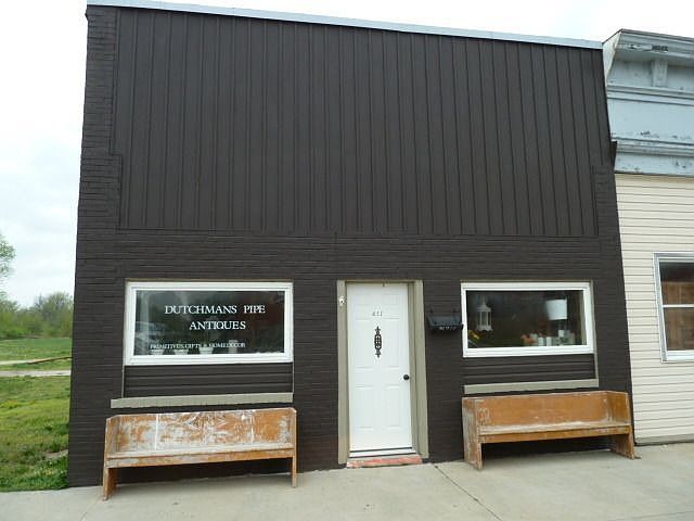 2nd image of 611 S Whittle Ave