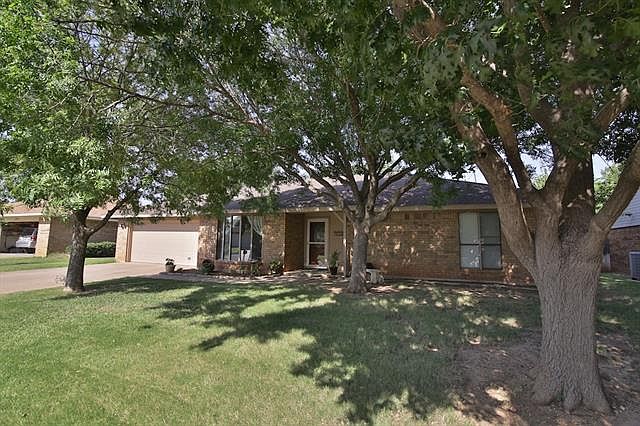 1st image of 4642 Royal Crest Dr