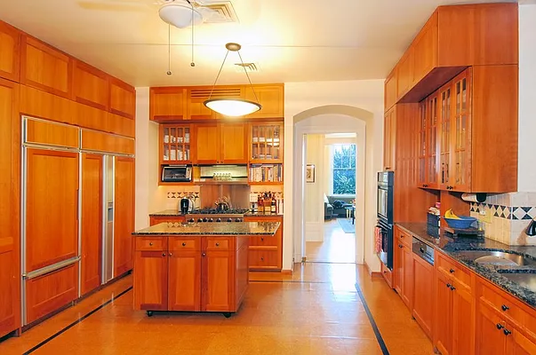 Sold by Sloane Square | media 4