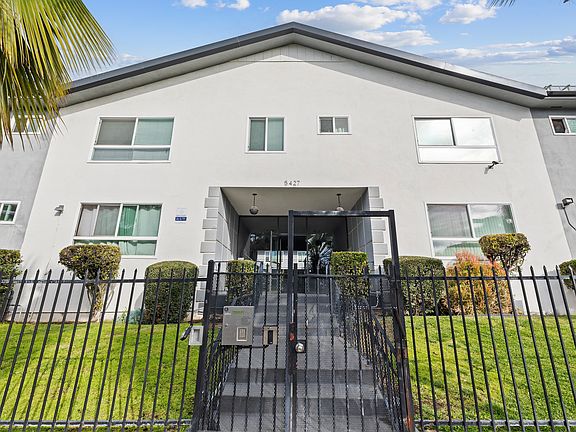 2nd image of 5427 Carlton Way APT 3