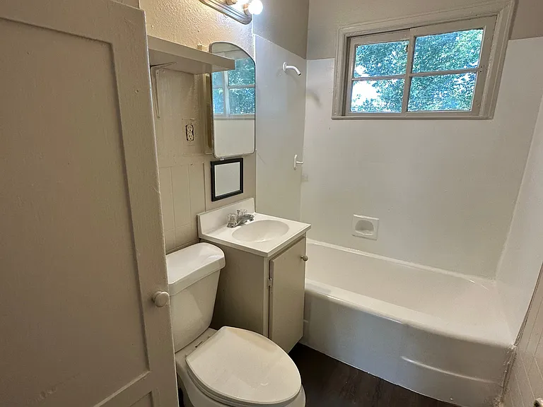 2471 Cherry St — Photo 9