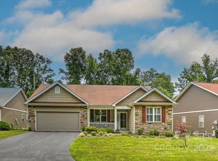 59 Shaws Creek Farm Rd, Laurel Park, NC 28739