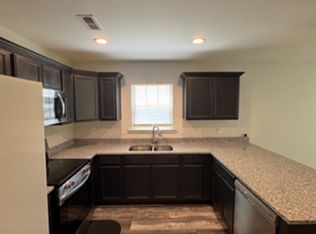 711 Burbrook Ln, Boiling Springs, SC 29316